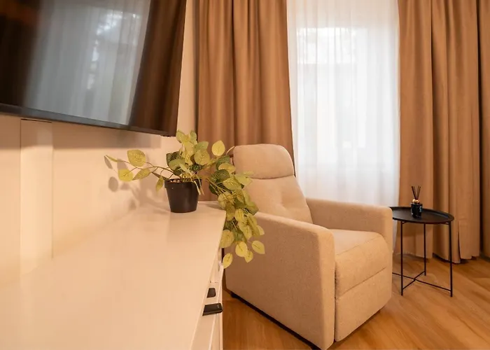 Apartment Frankfurt 4 Bedrooms 8 Guests Group Frankfurt am Main