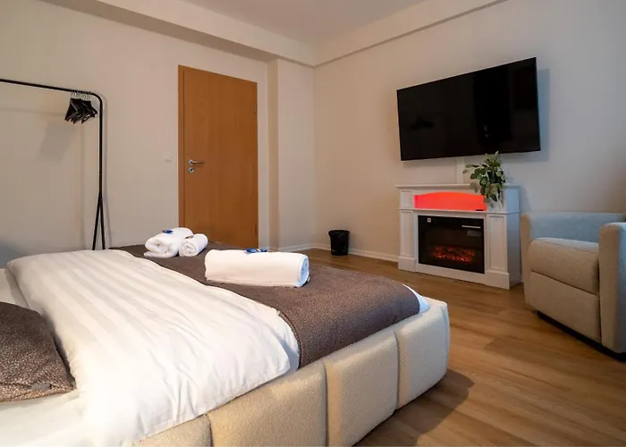 Frankfurt 4 Bedrooms 8 Guests Group * Frankfurt am Main