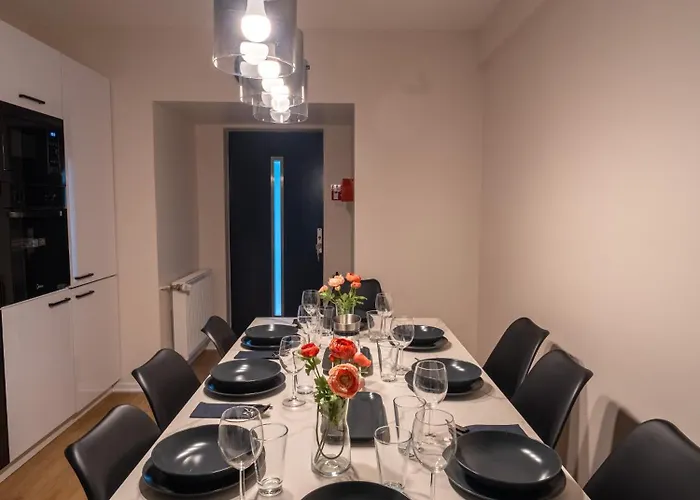 Apartment Frankfurt 4 Bedrooms 8 Guests Group Frankfurt am Main